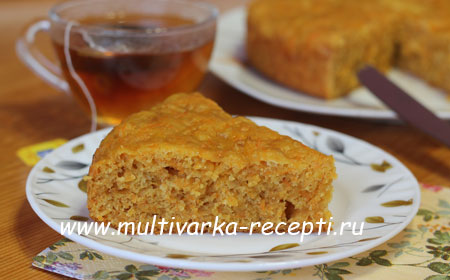 Постный морковный пирог в мультиварке